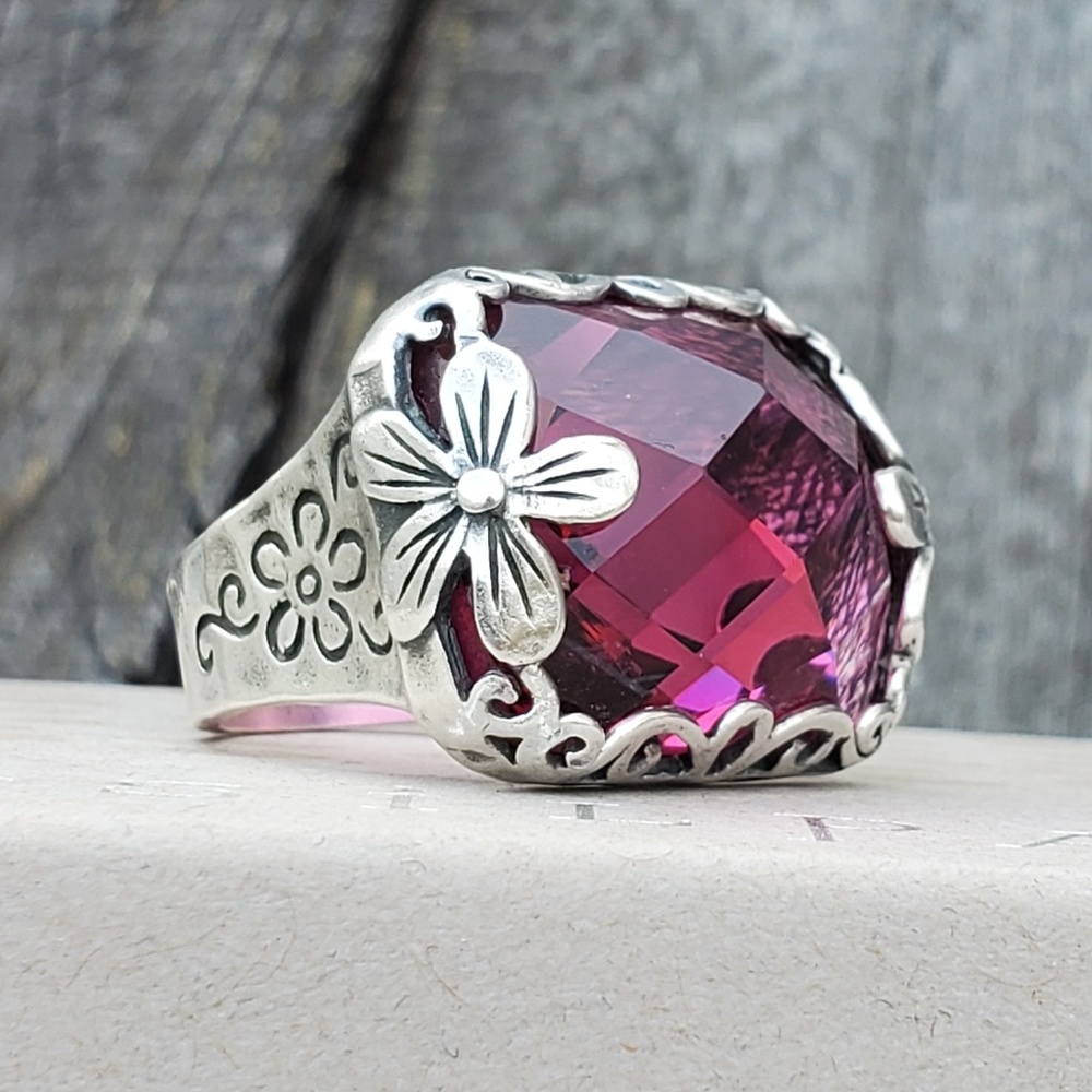 Silpada🌸 Flower Ring